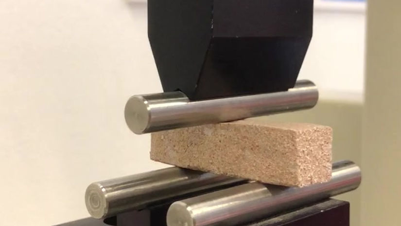 Flexural Test (3PB)